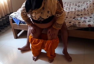 Hot Priya Aunty Apane Bete Ke Sath Kya Kand - Priya Aunty Fucked Her Stepson While He Was Masturbating