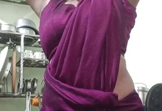 Indian bhabhi Romance close by kitchen