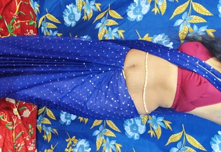 Horny indian housewife in the air blue saree stripped and pussy pinpointing with brother in the air law