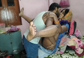 Andheri Raat Mein Desi Wife Ki Mast Chudae Kardi Tang Utha Ke