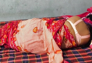 I remark my affectation aunty lying on the bed in a hot position. My prurient intention increases after seeing her.