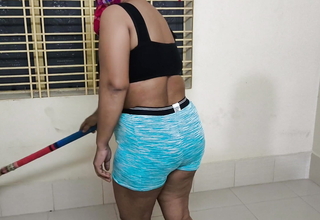 I see my aunty going into the bathroom prevalent change her clothes.
