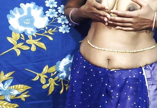 Hot indian bhabhiji dancing with escapist moves in slay rub elbows with bedroom