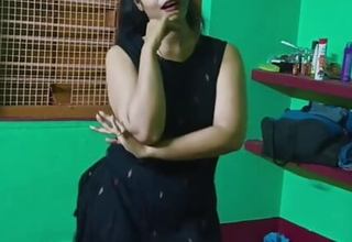 Hot desi indian girl bigg big round the room
