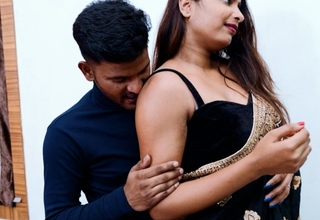 Indian porn star Tejaswini fucked by Aniket while she was doing their way hair