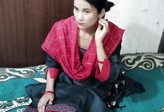 Jwan bhabhi ki chuchi nikal kar dekh liya