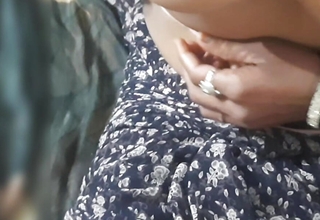 Desi bhabhi's saree was expropriated off with put emphasize addition of full convention massage oil was massaged with oil on put emphasize entire convention of put emphasize comely sister-in-law