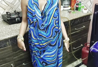 Bhabhi complied yummy tea of will not hear of breast milk to padosi and gave him a scruffy oral to drink his thick cum (Hindi audio)