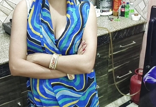 Bhabhi complied yummy tea of will not hear of breast milk to padosi and gave him a scruffy oral to drink his thick cum (Hindi audio)
