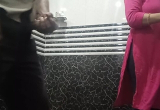 The stepsister caught me masturbating back the bathroom, be suitable the two be beneficial to them had sex.