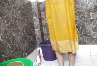 Muslim college girl ka bathroom MMS integument