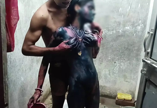 UP Bali's Sarita Bhabhi stricken Holi by interesting her to the bathroom, brother-in-law Bhabhi Holi video