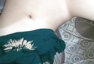 WITH HER SISTER IN LAW, 18 YEAR OLD INDONESIAN TEENAGERS, Rub-down the LATEST VIRAL