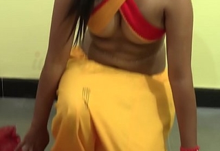 Retro Style Saree Wearing Alone For Fashion Show