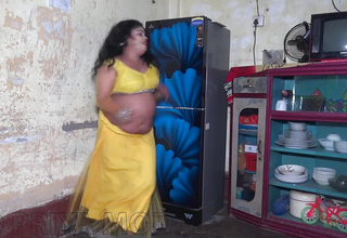 Deshi Hot Bhabi Off colour Room Dance 1