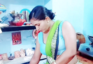 Delhi girl full fun in Her lodging nearby her phase