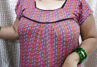 Catchy busty wants to screw around with you with her curvy body and moves