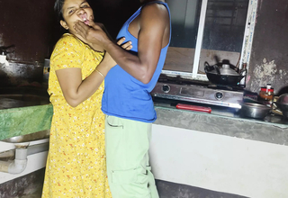LOCAL VILLAGE BHABHI SEX IN KITCHEN Fixing 2
