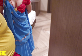 Neighbour's Bhabhi said  see eye to eye suit I will make you play cricket with my balls