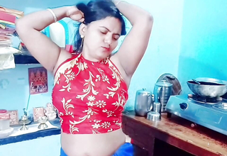 Delhi tolerant full fun in Her house with her boyfriend