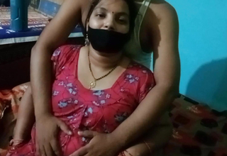 Indian housewife having affaire d'amour less her lover.