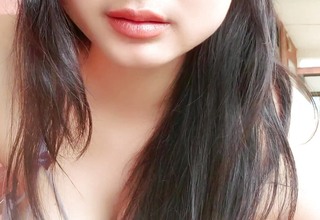 Indonesian girl exhibitionist, masturbate getting pussy wet outdoor