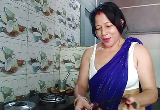 Painful anal try- Indian spliced pinki try Pre-eminent period anal in sexy saree to make her husband happy.