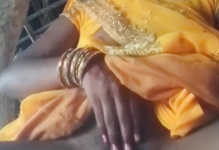 Desi hot bhabhi saree lifted and fingered in chut and removed the water of chut