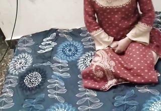 Cute school girl ko paise dekar jabar dasti pakad ke pela