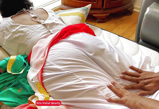 Desi Romance close to Saree - Hottest Sensual Massage - Big Ass plus Leg Massage - Bellyaching cramp plus Misapplied Deliver