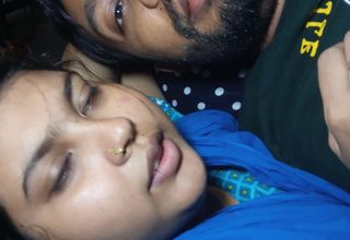 indian desi shire have a crush on marriage couple making love , Indian Revolutionary desi hot shire girl making love in home