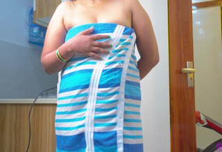 Chachi bhatija xxx- Indu Chachi Caught her bhatija with masturbating dick, Chachi cherish his big Cock and fuck with big Ass.