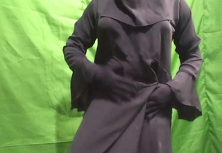 Bangladeshi Bhabhi masturbation and dance