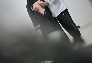 Doctor using hijab lady