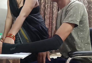 Desi Beautiful Ledy Tution Tutor Can't Control Her Wrong Mind While She Teaching Charge order At Home