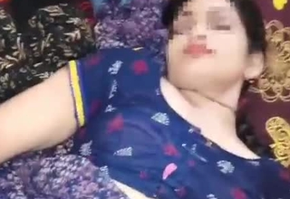 My naughty indian babe sucks my cock before getting fucked hard in a filthy desi xxx video with hindi audio