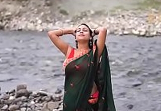 Desi Bhabi Down in the mouth Looks - join me:  xxx t.me/dhamakaentry