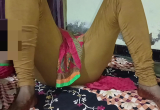 Bhabhi kar rahe hai Bus