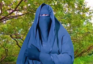 Bangladeshi pulchritudinous Nadiya spending the night with neighbour