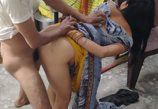 kamwali bai ki desi chudai padosi stepuncle ne bhabhi ko