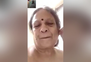 Today Blue-blooded -mature Aunty Shows Her Boobs And Pussy On Vc