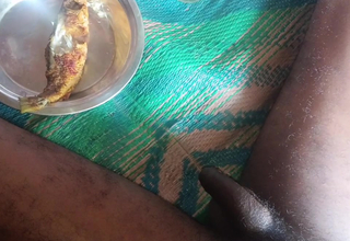 Desi bhabhi ke sath daru Piya