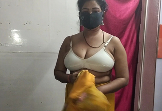 Bhabhi Apne room mein Bulaya sex ke liye exhume unke pati Ghar per nahin the bhabhi ne apne devar ke sath