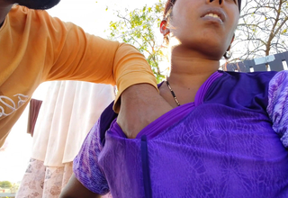 Devar apni bhabhi ko Apne purane bathroom mein le jakar chod raha that guy - devar bhabhi xxx video hindi hot pussy.