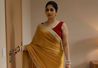 Indian hot Bhabhi ass annl fukking pussy and made it wet. Hindi Audio