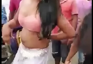 how indian girl bend men for marriage