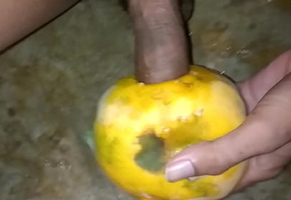 indian stud fucking papaya