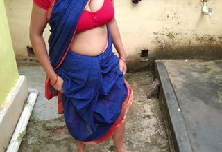 Maid in saree outdoors, normal forth pissing, fingering