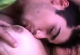 Indian amateur newly married leaked MMS