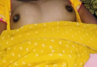 Desi Indian Village Spliced Fuking In Yellow Colour Sari